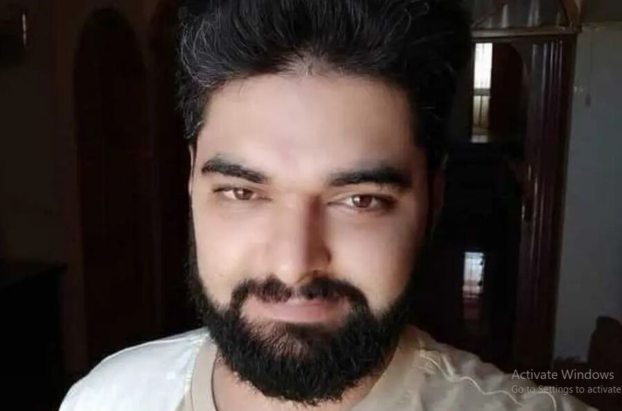 شاعر فلسطيني ينهي حياته بقنبلة.. ويترك