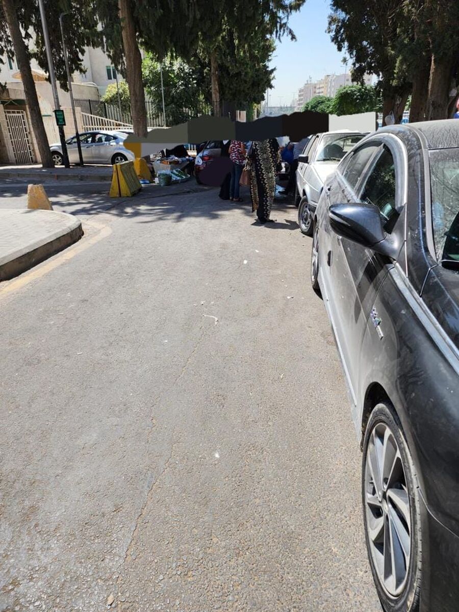 يحدث أمام المركز الوطني للسكري (صورة)