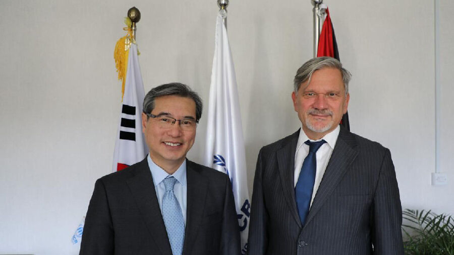 كوريا تتعهد بتمويل مرن بقيمة مليون