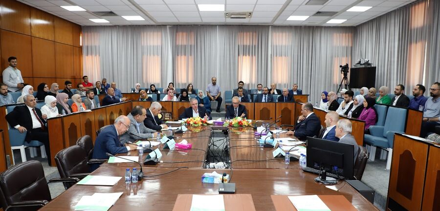 وزير الشباب يؤكد ضرورة التوجه نحو