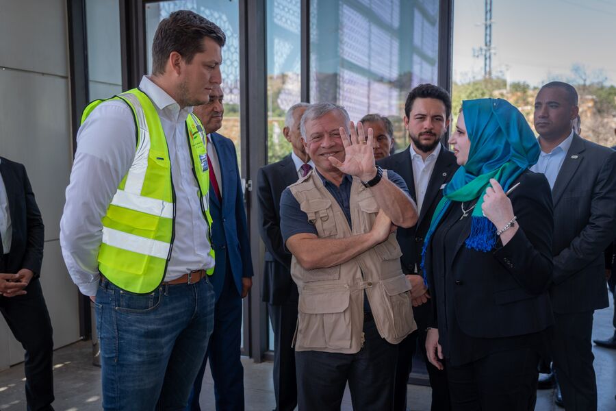 الملك يغرد عن زيارته لعجلون.. مع