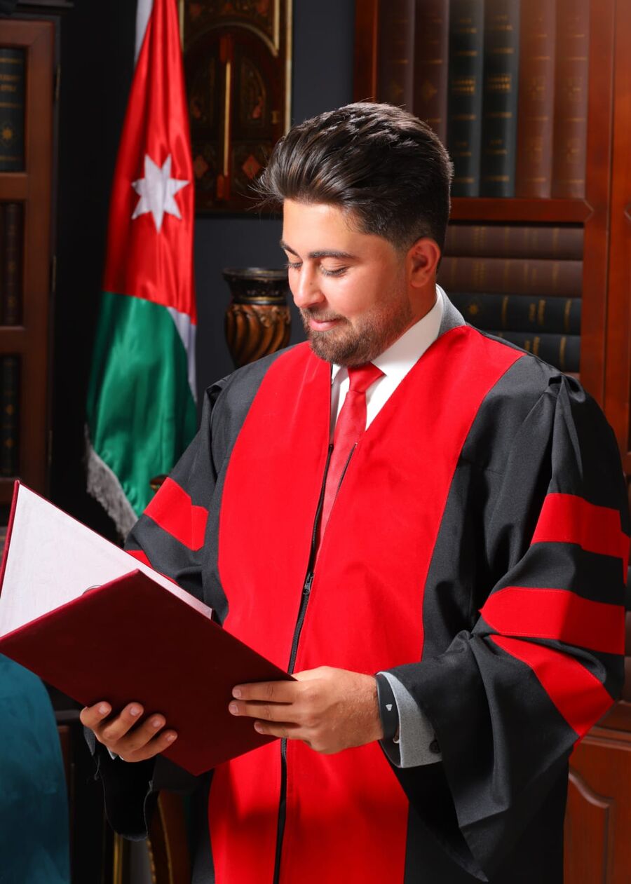 مروان علي المساعدة.. مبارك الماجستير