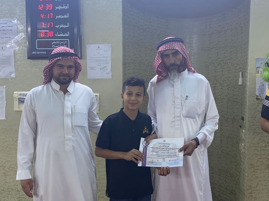 تخريج دورة لحفظ القران في مسجد