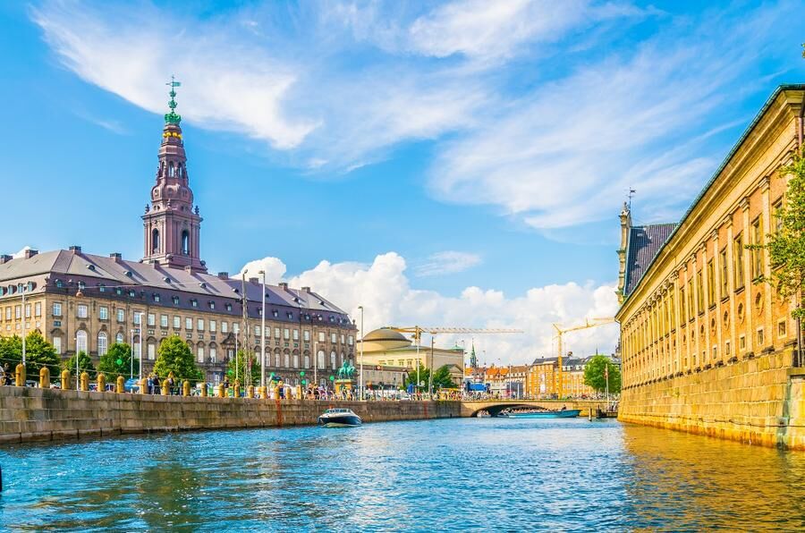 الدنمارك ستحظر حرق القرآن الكريم