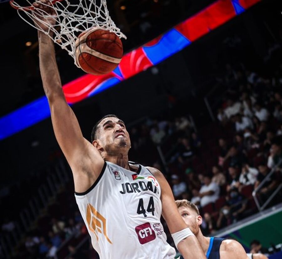 بفارق 21 نقطة.. صقور الأردن يخسر