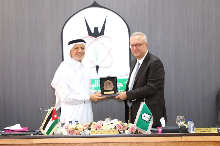 وفد من وزارة التربية والتعليم والتعليم