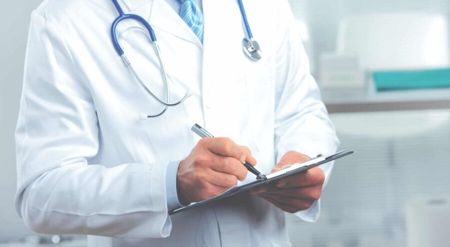 جدل كبير بتخفيض مقاعد التخصصات الطبية..