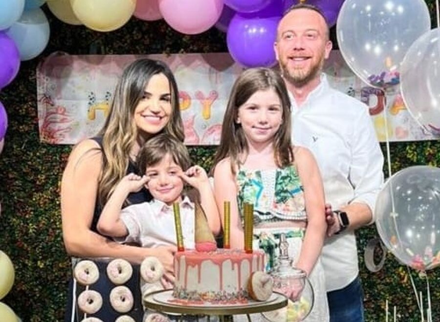 نايا فادي شقلوصي تطفئ شمعتها الثامنة