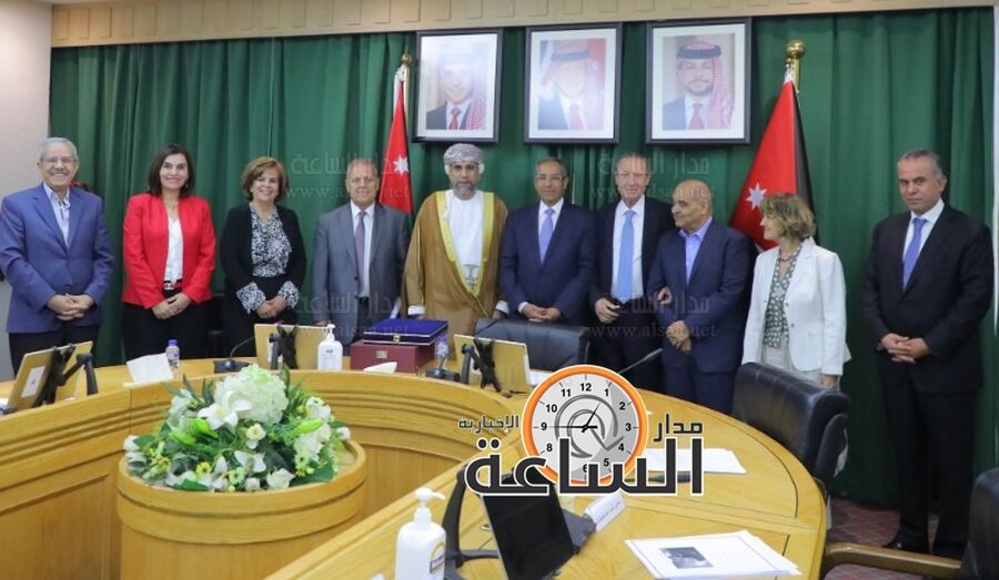 الأخوة الأردنية العمانية في الأعيان تبحث