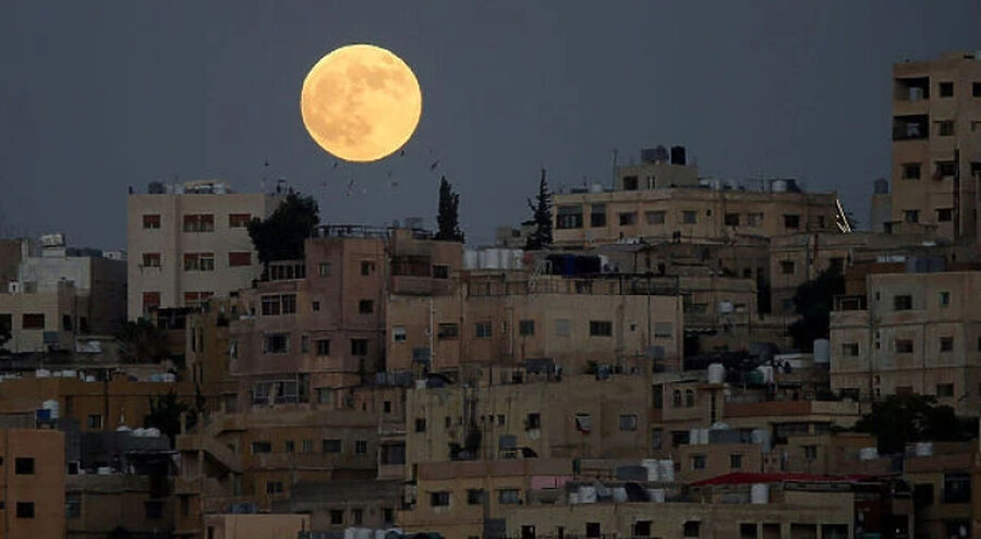 في هذا التاريخ يمكن رؤية البدر