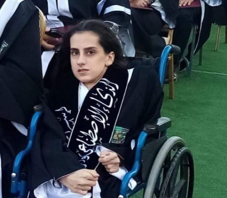 محمد الحياري يهنئ ابنته اسراء: وكلنا