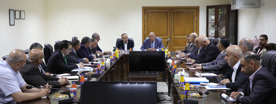 الخدمة المدنية: الجهاز الحكومي فتي ومؤهل