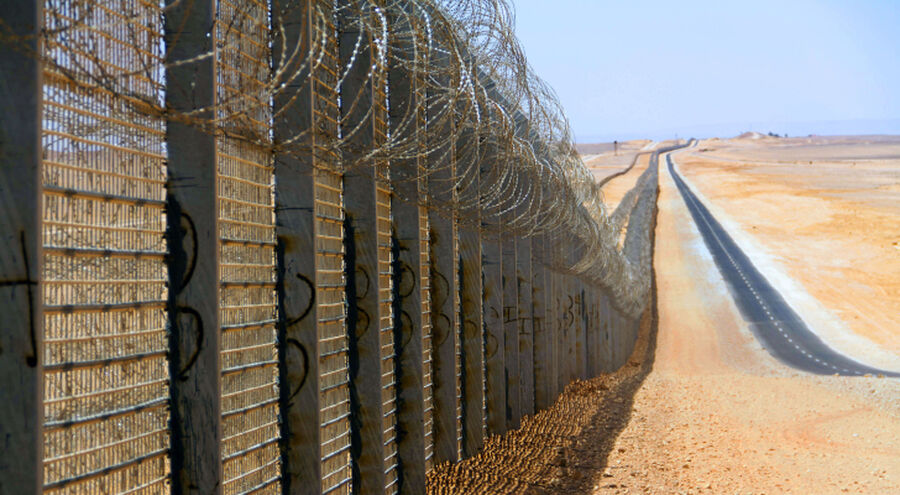 وزير سابق: إعلان نتنياهو بإقامة سياج