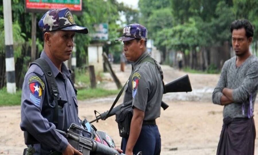 سجن صحافي في بورما لعشرين عاما