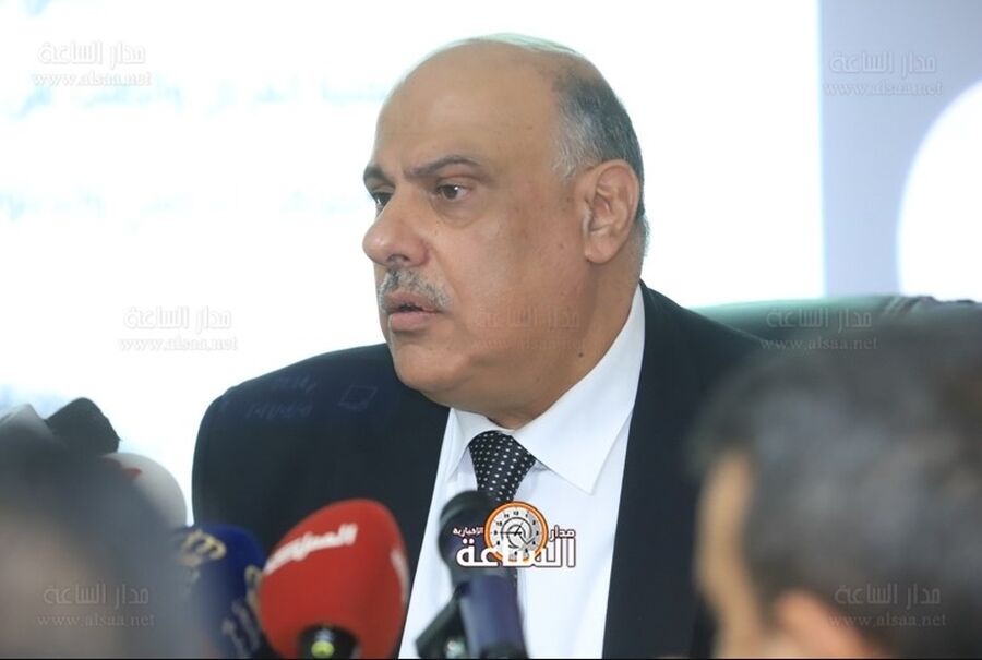 الناصر يوضح حول إلغاء ديوان الخدمة