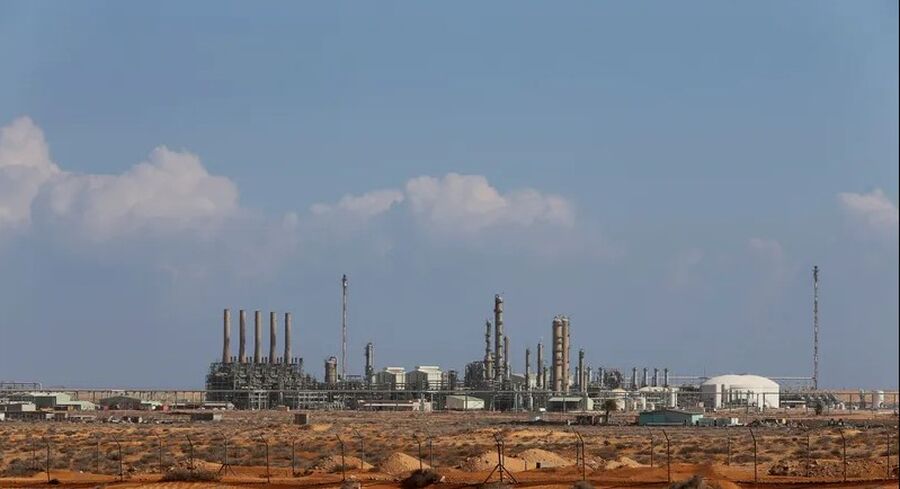 تقرير: إغلاق موانئ نفطية في ليبيا