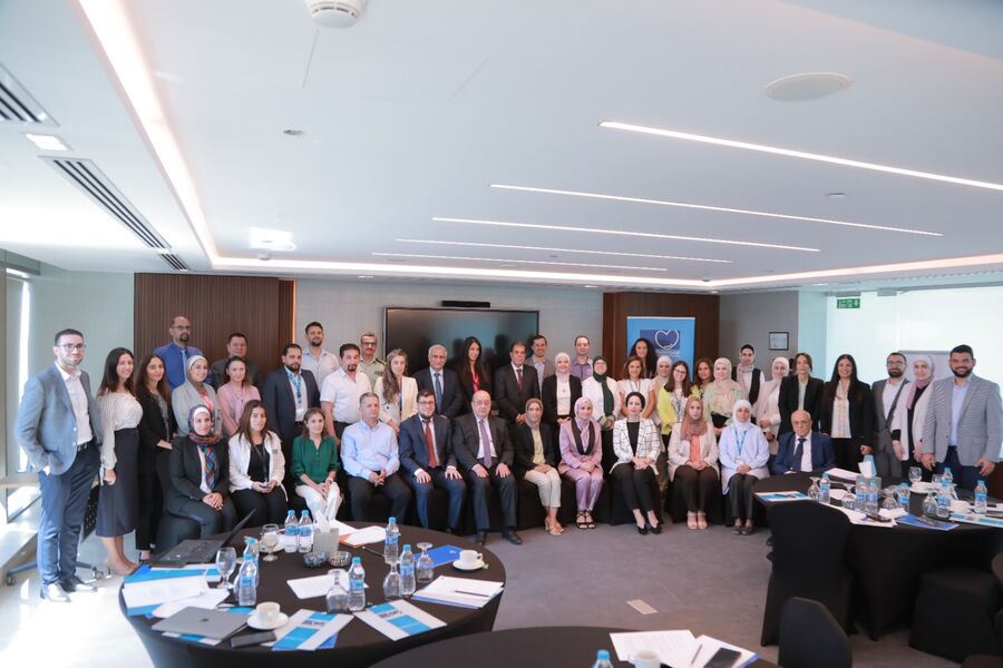 الجمعية الملكية للتوعية الصحية تعقد اجتماع