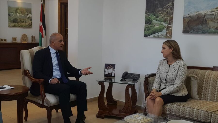 وزير البيئة يلتقي السفيرة الأمريكية