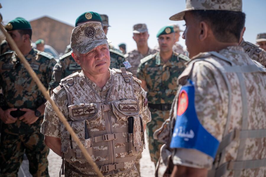 الملك يتابع مجريات التمرين التعبوي الرد