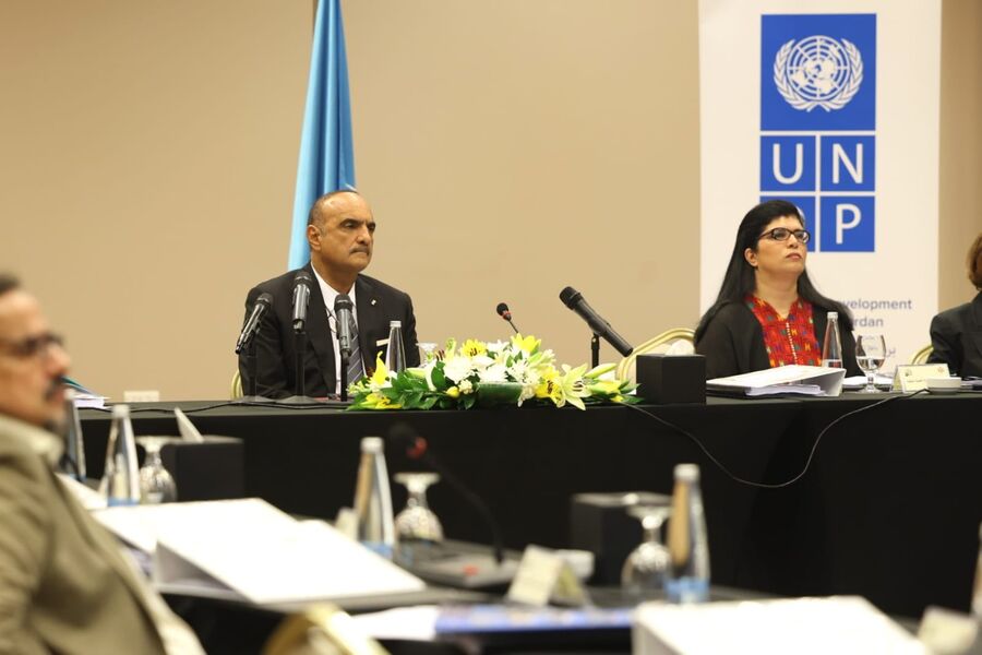 بحضور الأميرة سمية.. الخصاونة يترأس اجتماعا