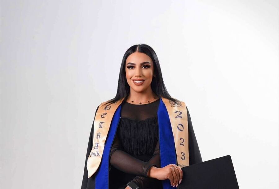 هيا الصابر.. مبروك التخرج