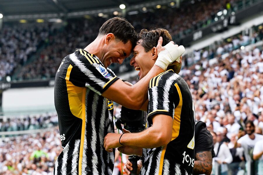 يوفنتوس يضرب لاتسيو.. ويتصدر الكالتشيو مؤقتا