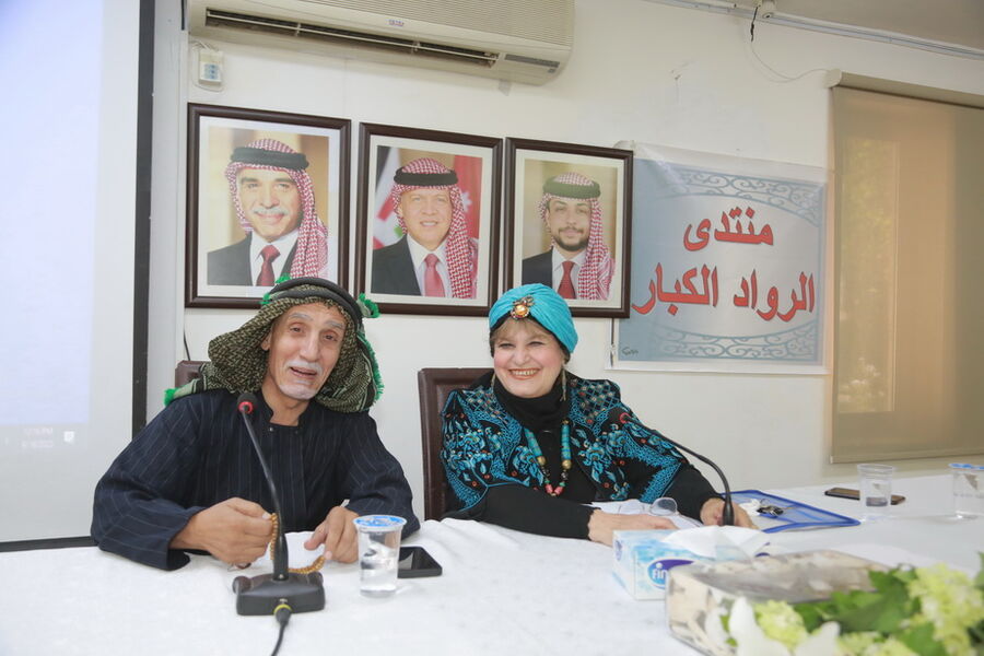 منتدى الرواد يحتفي بتجربة الفنان حسين