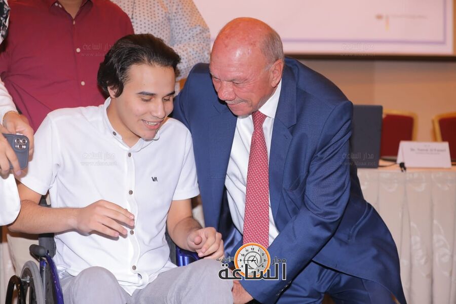 تواضع وروعة الفايز مع ذوي الاحتياجات