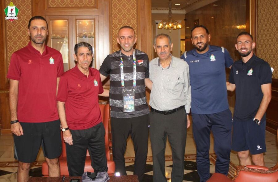 طاقم تحكيم إيراني لمباراة الوحدات وأهلي