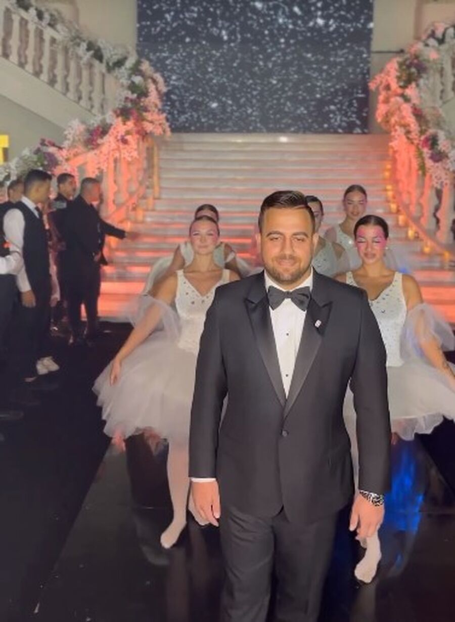 بتواجد تامر حسني وحماقي ووائل جسار