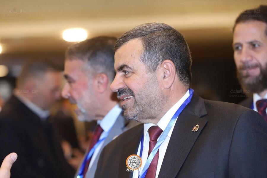 حزب الائتلاف الوطني يبدأ مبكرا ويطلب