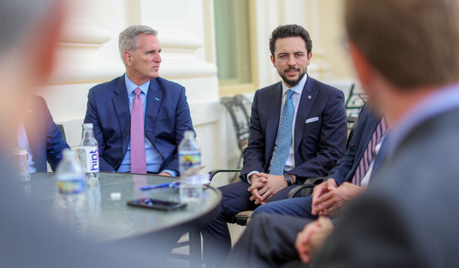 ولي العهد يلتقي بواشنطن رئيس مجلس