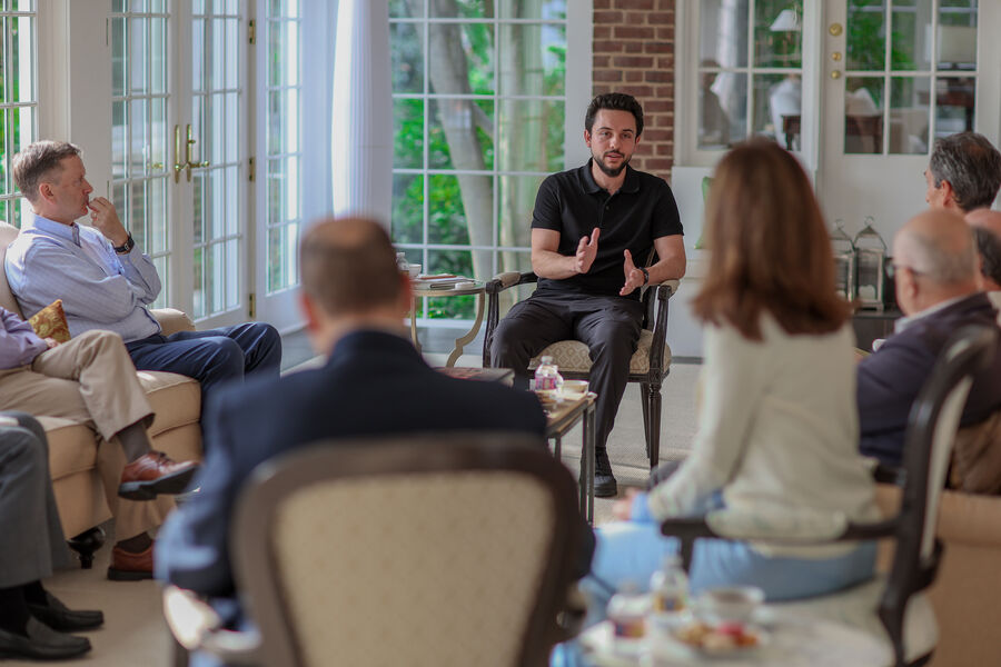 الحسين بن عبدالله الثاني يدعو إلى