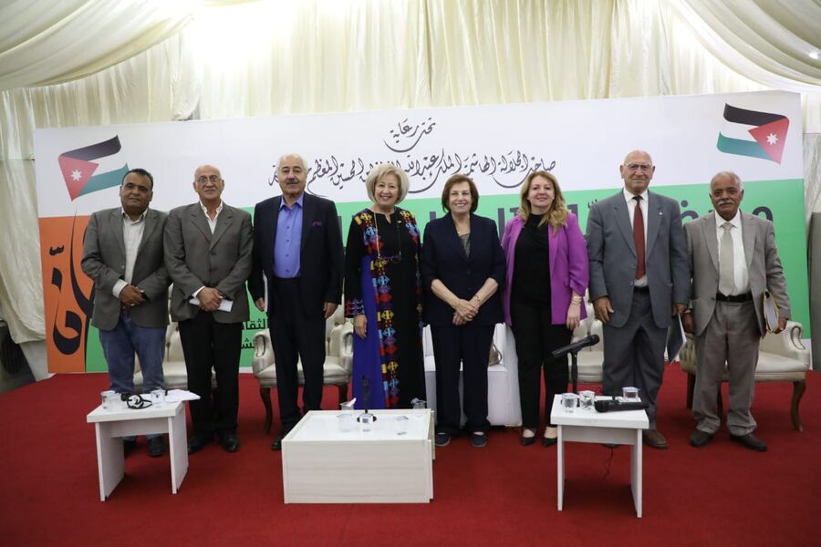 تجربة الكاتبة هند أبو الشعر تحت