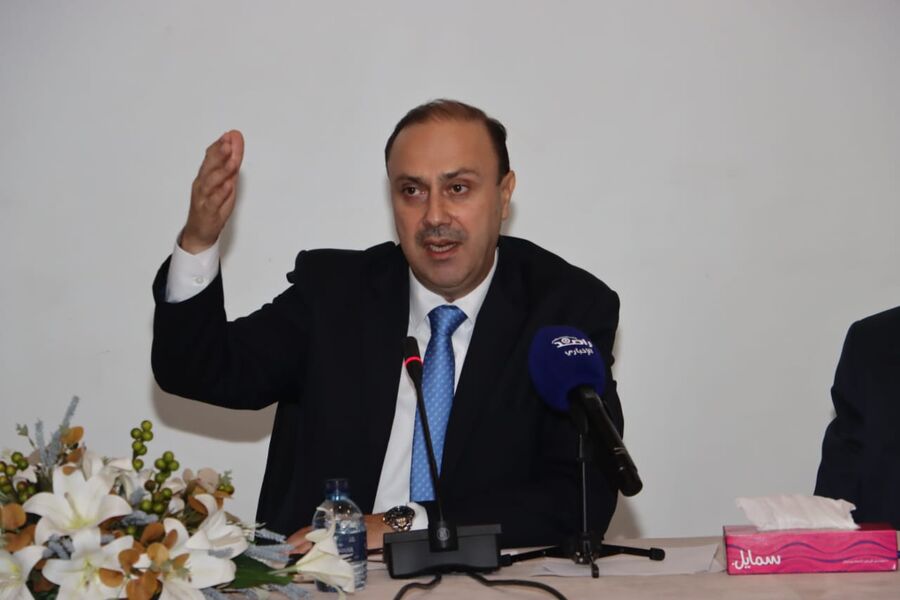 المومني يفجر مفاجأة بصالون السبت: حزبيون