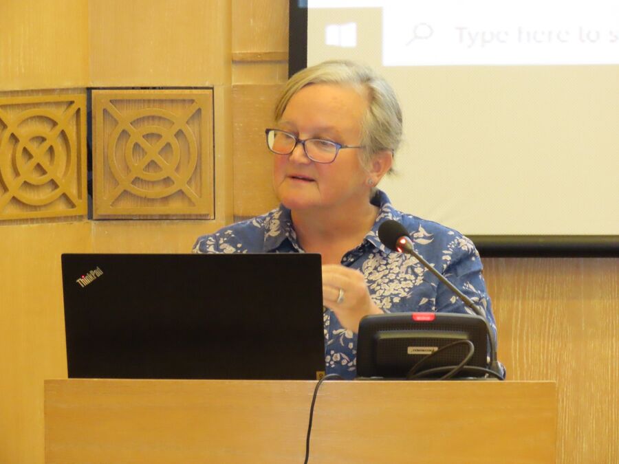 خبيرة دولية تحاضر في ديوان المحاسبة