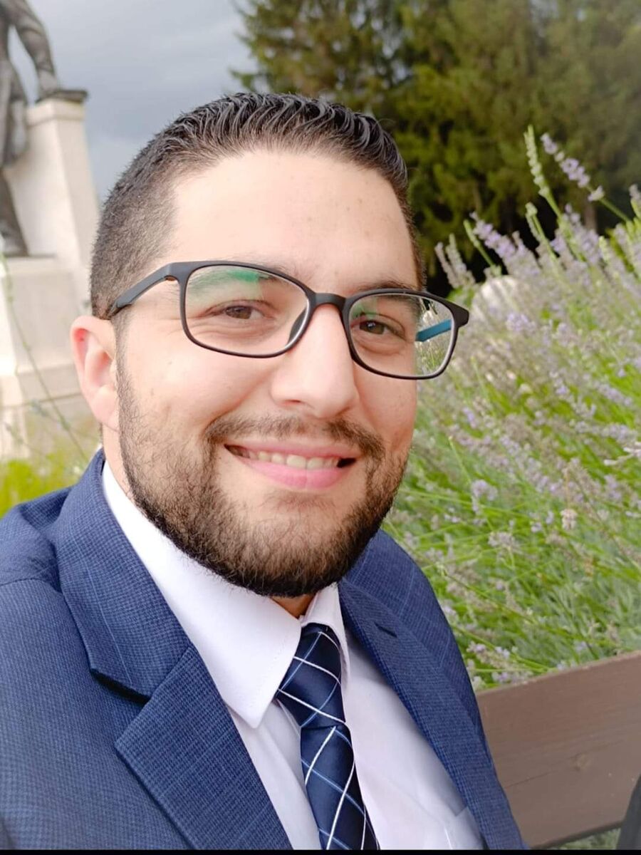 النائب شادي فريج يهنى الدكتور جهاد