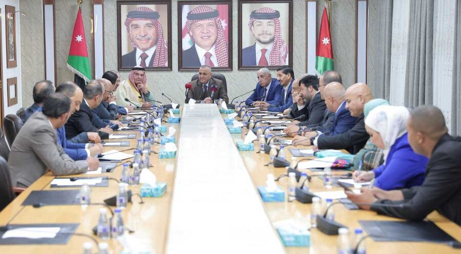 التعليم النيابية تبحث قبول الطلبة في