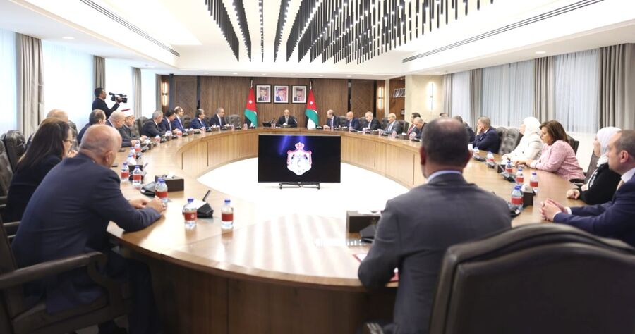 مجلس الوزراء يعيد تشكيل الفريق الاقتصادي