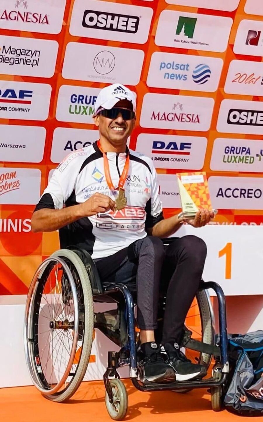 عداء الأمن العام السوالمة يحصد فضية