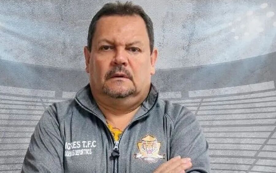 بعد خسارة فريقه 2 - 1