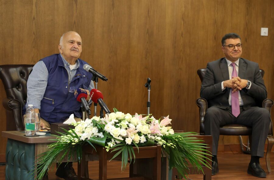 الأمير الحسن يدعو إلى العمل ليصبح