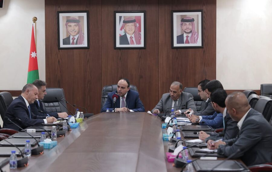 إدارية النواب تطلع على الواقع الإداري