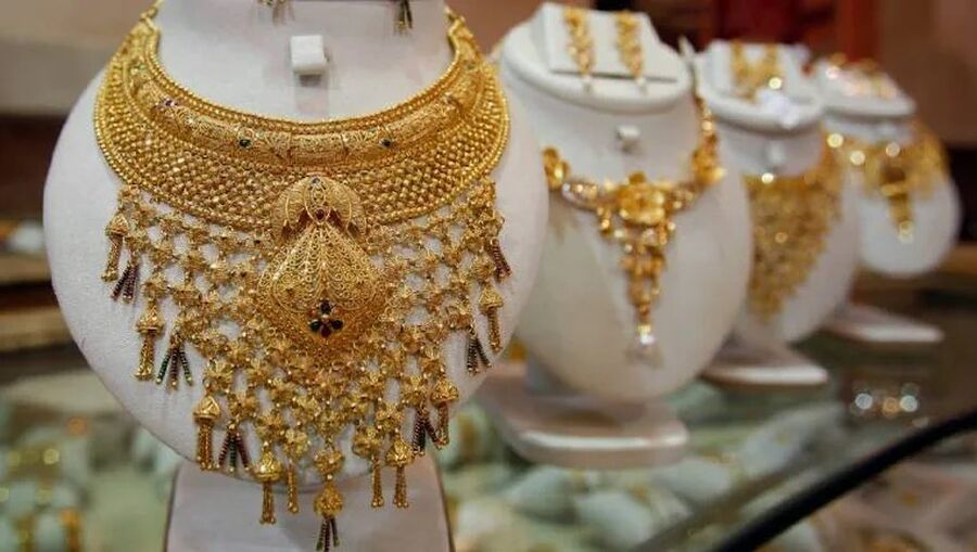 الذهب يتجه لإنهاء أطول سلسلة خسائر