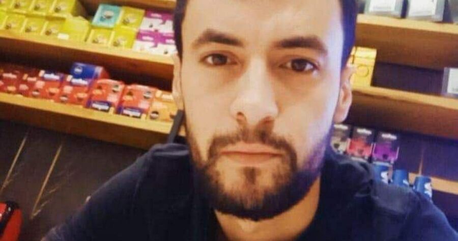 قدم من الأردن هو وشقيقه ويسكنان