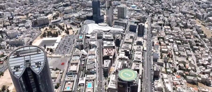 أورانج.. نحرص على حماية عالمنا والحفاظ