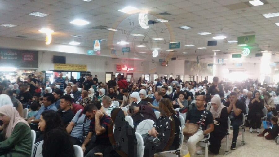 إيقاف حركة المسافرين والشحن على جسر