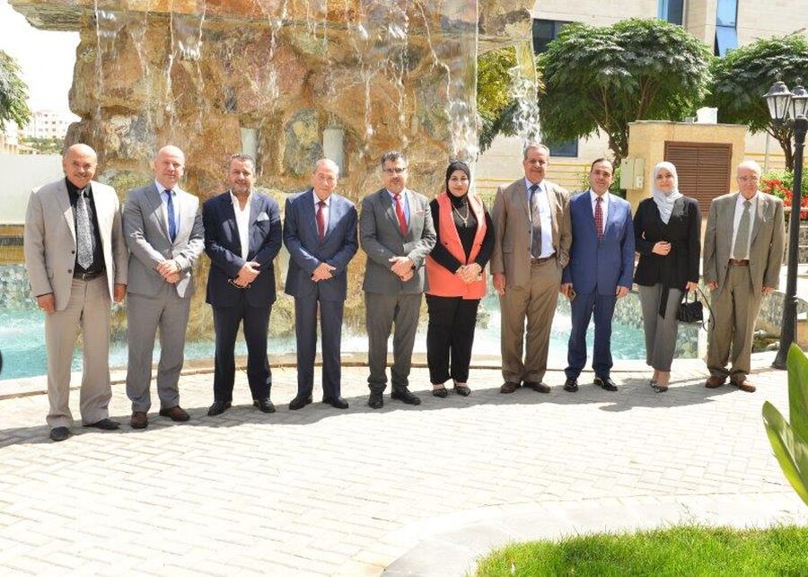 جامعة البترا تكرم عمداء شؤون الطلبة