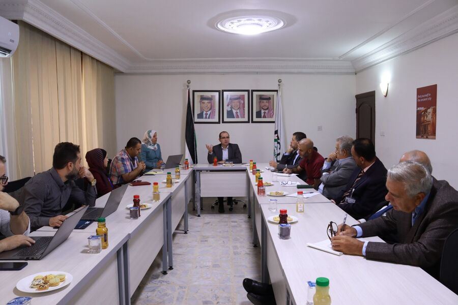 مكافحة الأوبئة يناقش التعاون مع المختبرات