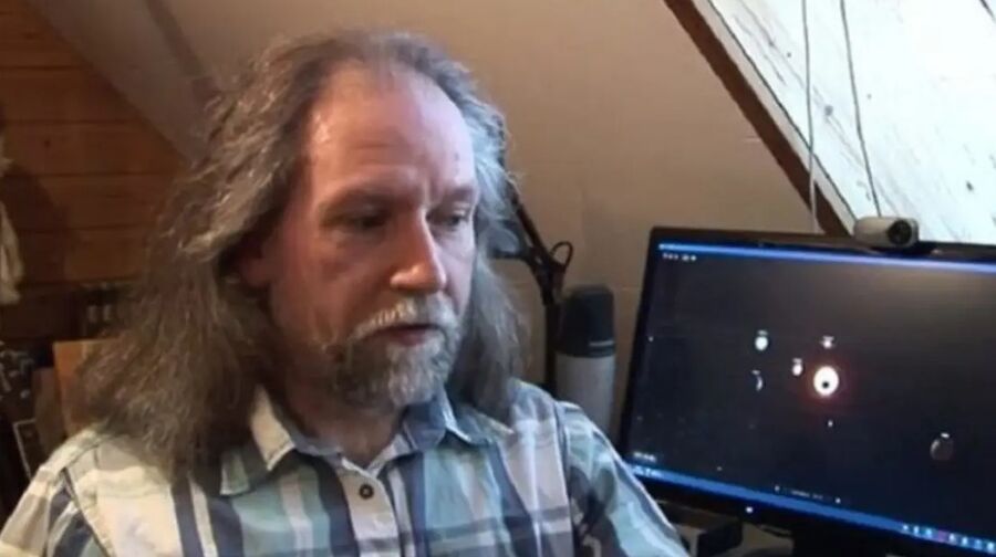 بعد تحذير العالم الهولندي من فترة